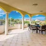 Two-bedroom In Biograd * 比奥格勒·纳·莫鲁