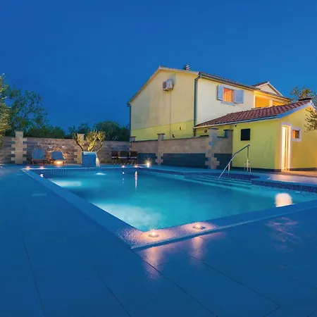 Two-bedroom In Biograd *