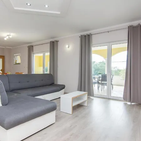 Daire Two-bedroom In Biograd Biograd Na Moru