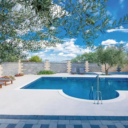 Two-bedroom In Biograd Appartamento *
