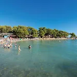 アパート Two-bedroom In Biograd ビオグラード・ナ・モル