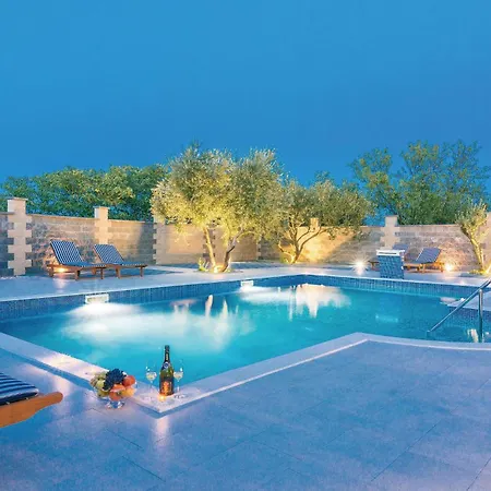 Two-bedroom In Biograd Apartman *